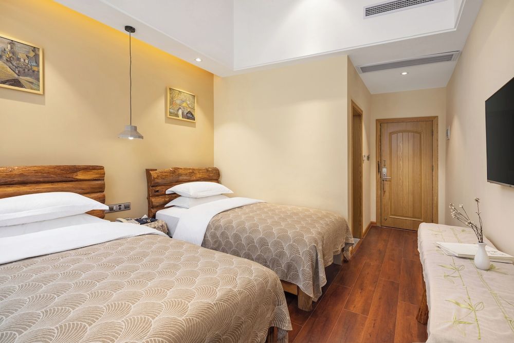 Basic Twin Room