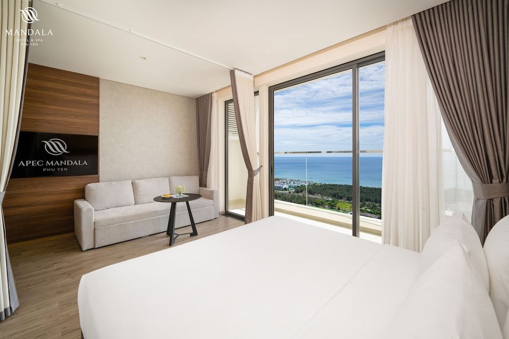 M Continental by Mandala Phu Yen Executive Double Room, Ocean View 3
