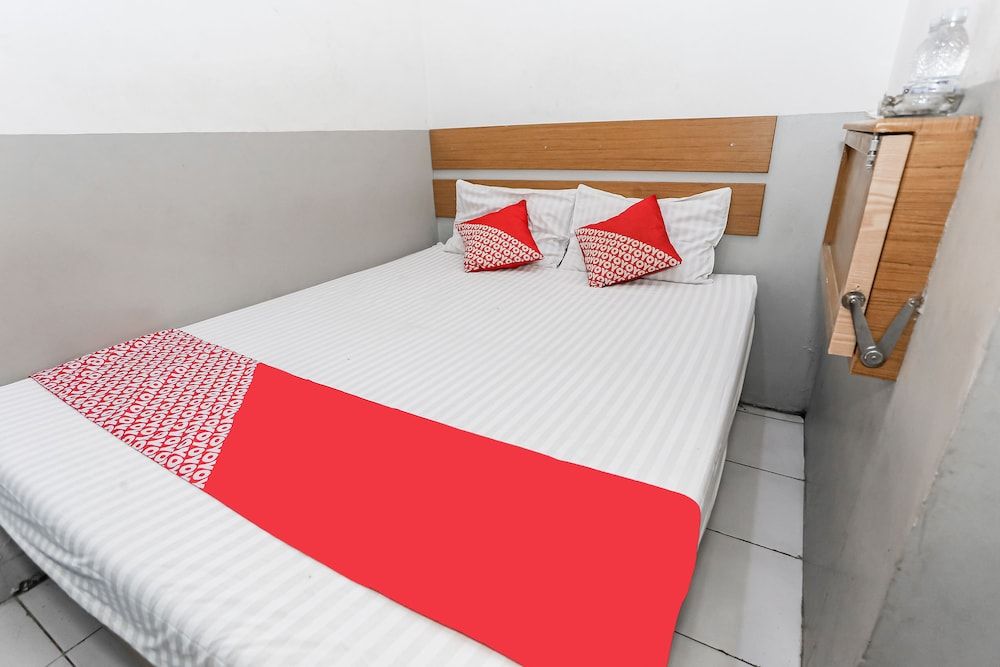 OYO 93584 RukotelNearICE BSD