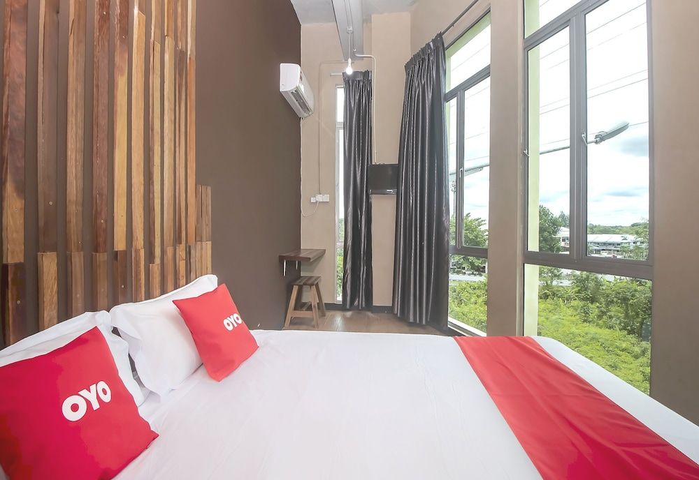 OYO 90094 Hi Inn 3 Deluxe Double Room 6