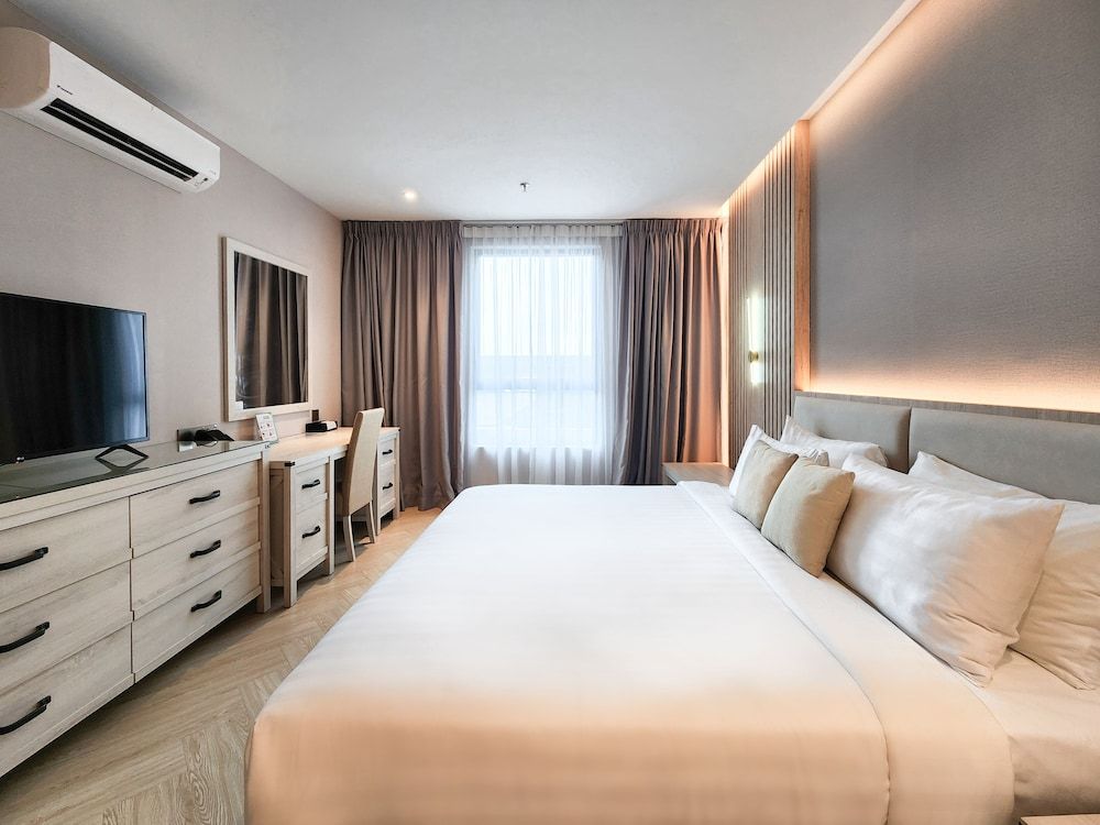 FOX Hotel Glenmarie Shah Alam Deluxe Suite 2