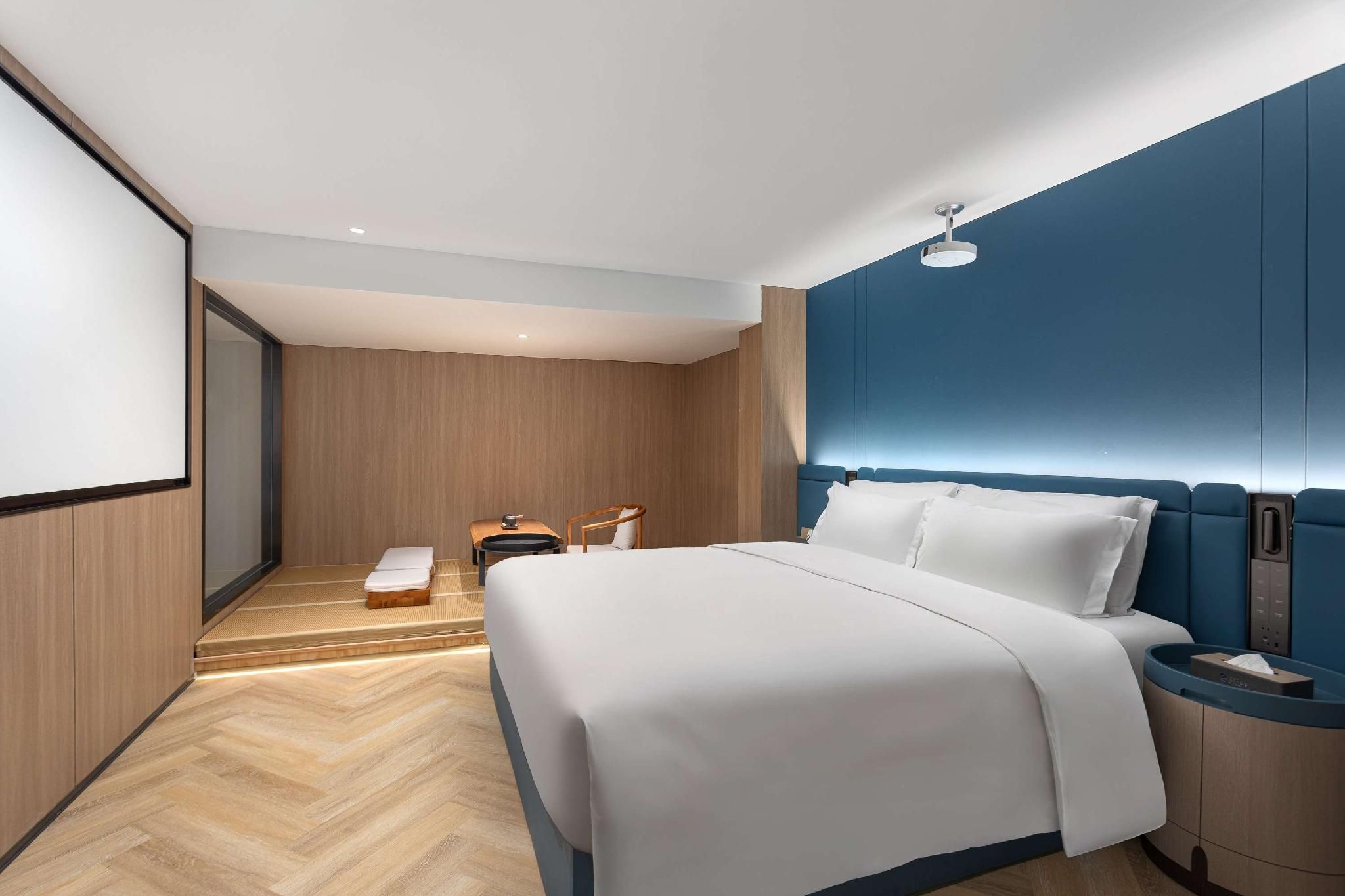 1 King Bed, Tatami Room, Non-Smoking
