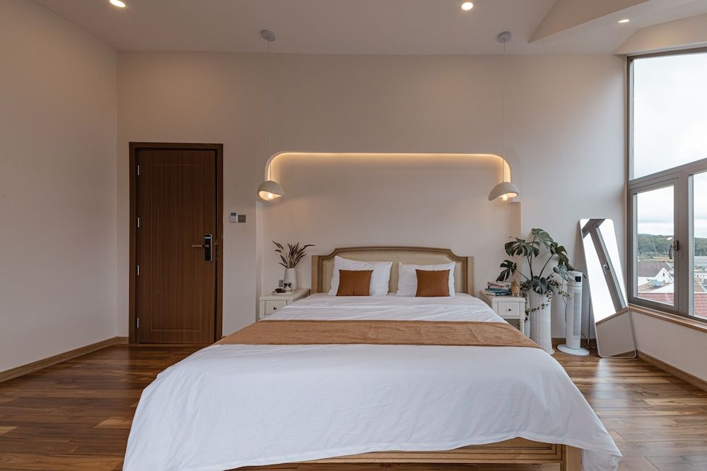 Jodi Dalat Hotel Deluxe Double Room 5