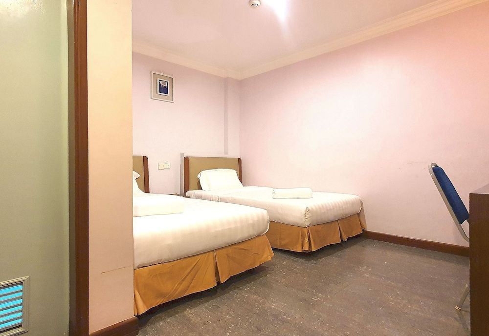 Capital O 90939 Sandakan Central Hotel Standard Twin Room 3