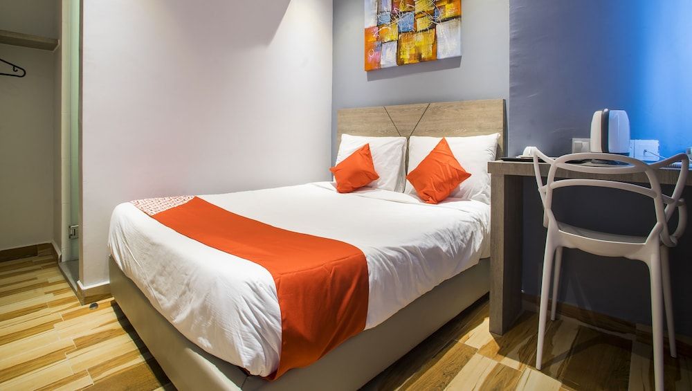 Hotel O Gs Hotels Near Strand Mall Deluxe Double Room, 1 Queen Bed 2