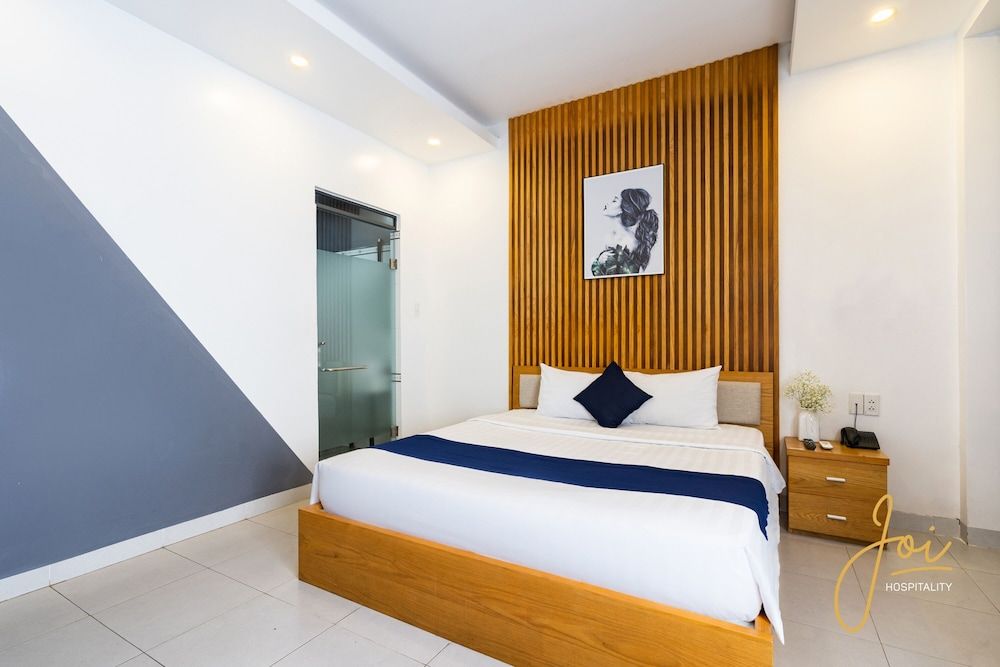 Superior Double Room, 1 Queen Bed, Non Smoking, Private Bathroom