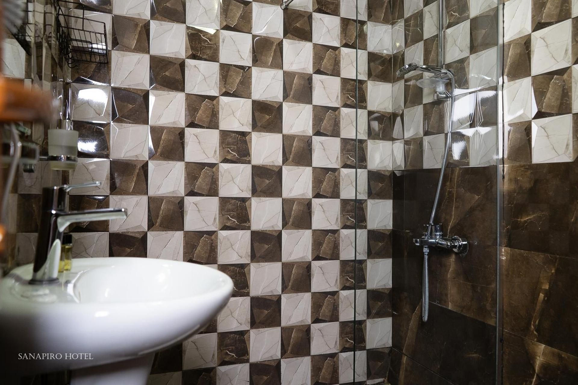 Hotel Sanapiro Deluxe Double or Twin 3