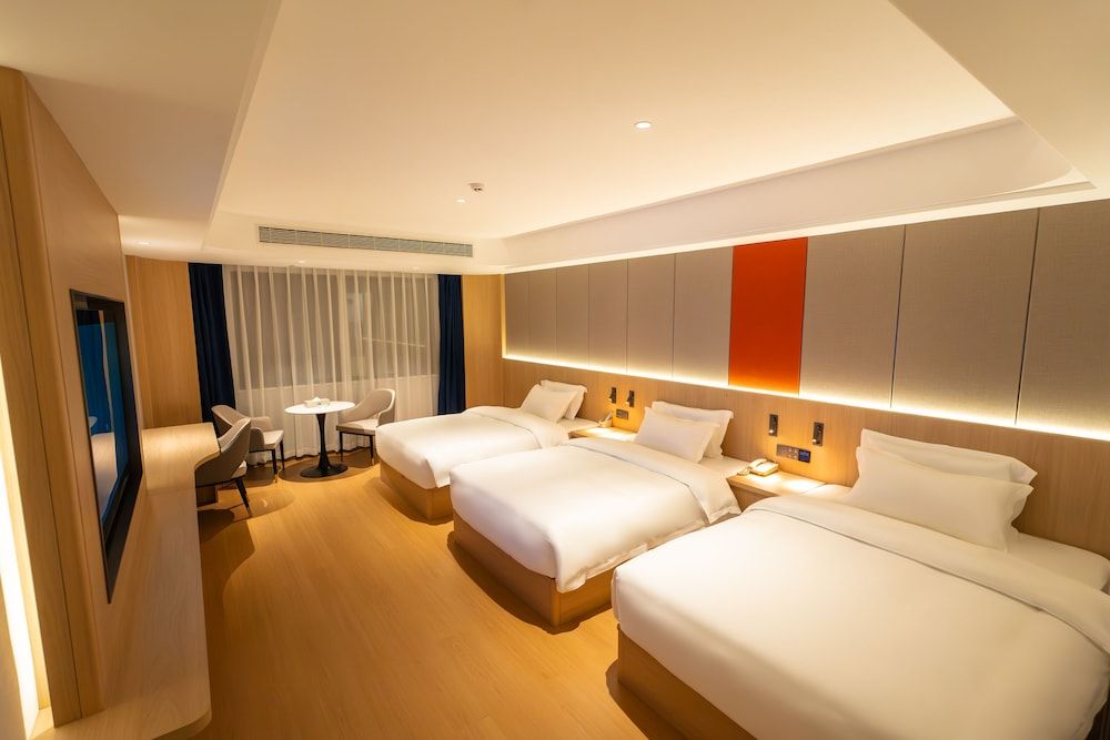 Family Room, Multiple Beds, Non Smoking