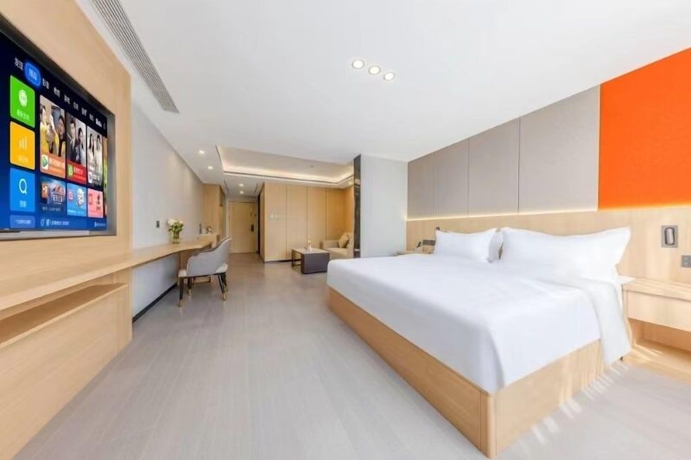 Deluxe Room, 1 King Bed, Non Smoking