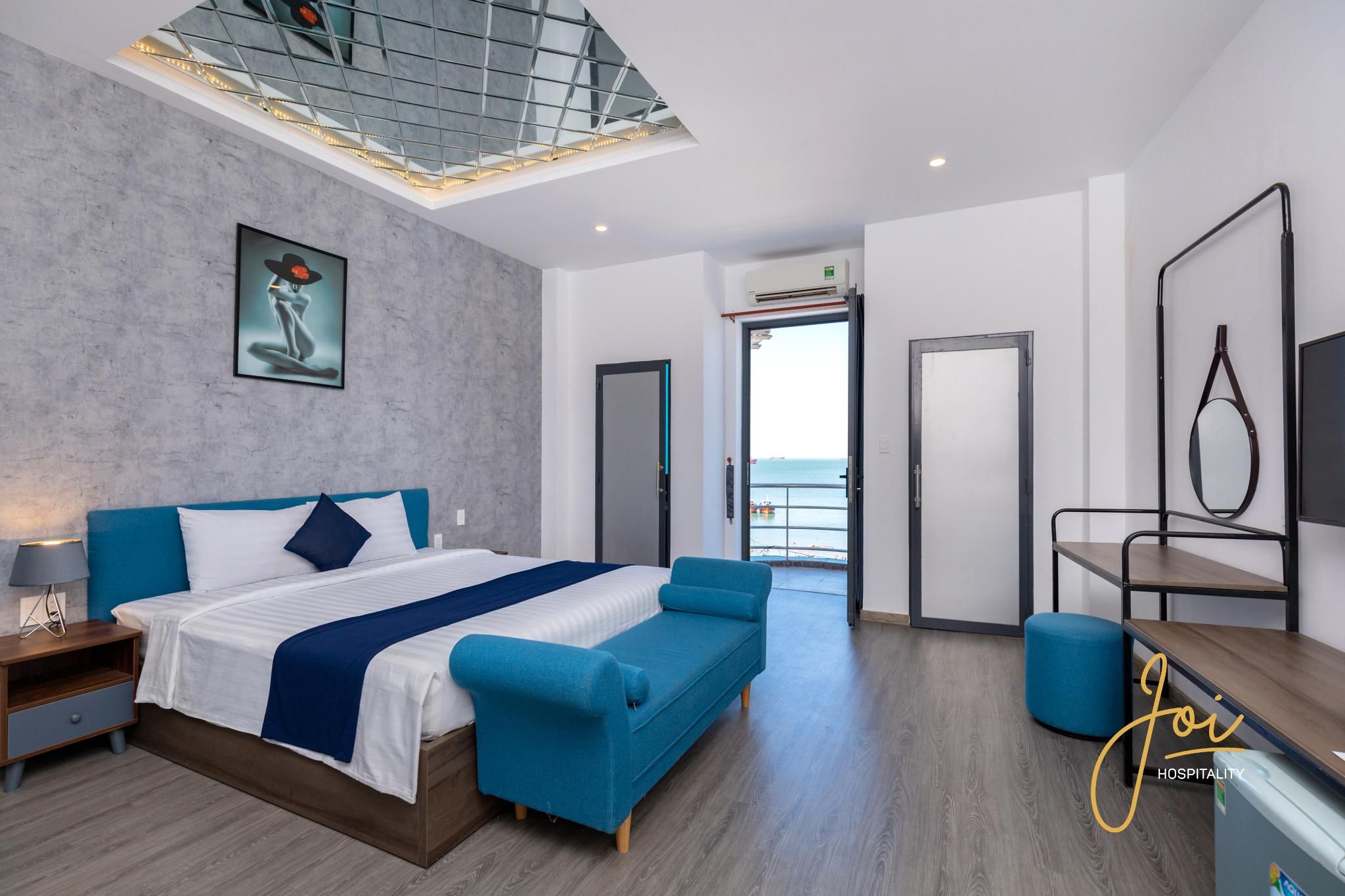 Premium Sea View Room with Balcony