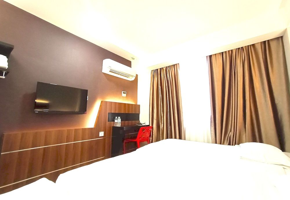 OYO 90091 Hi Inn Superior Suite 2