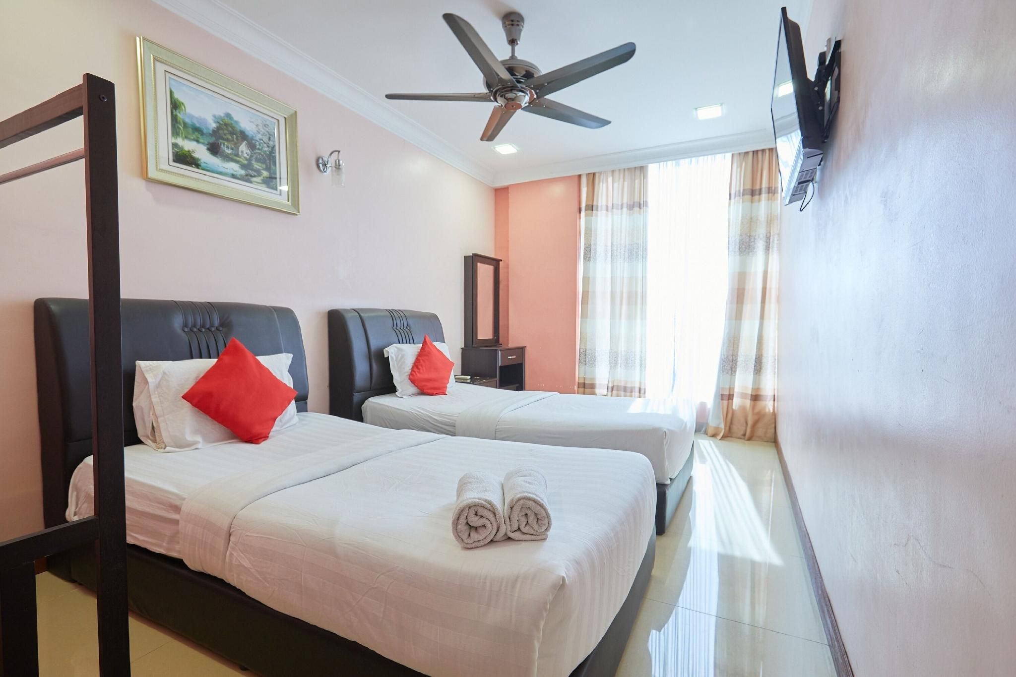 OYO 714 Arina Hotel Deluxe Twin Room 5