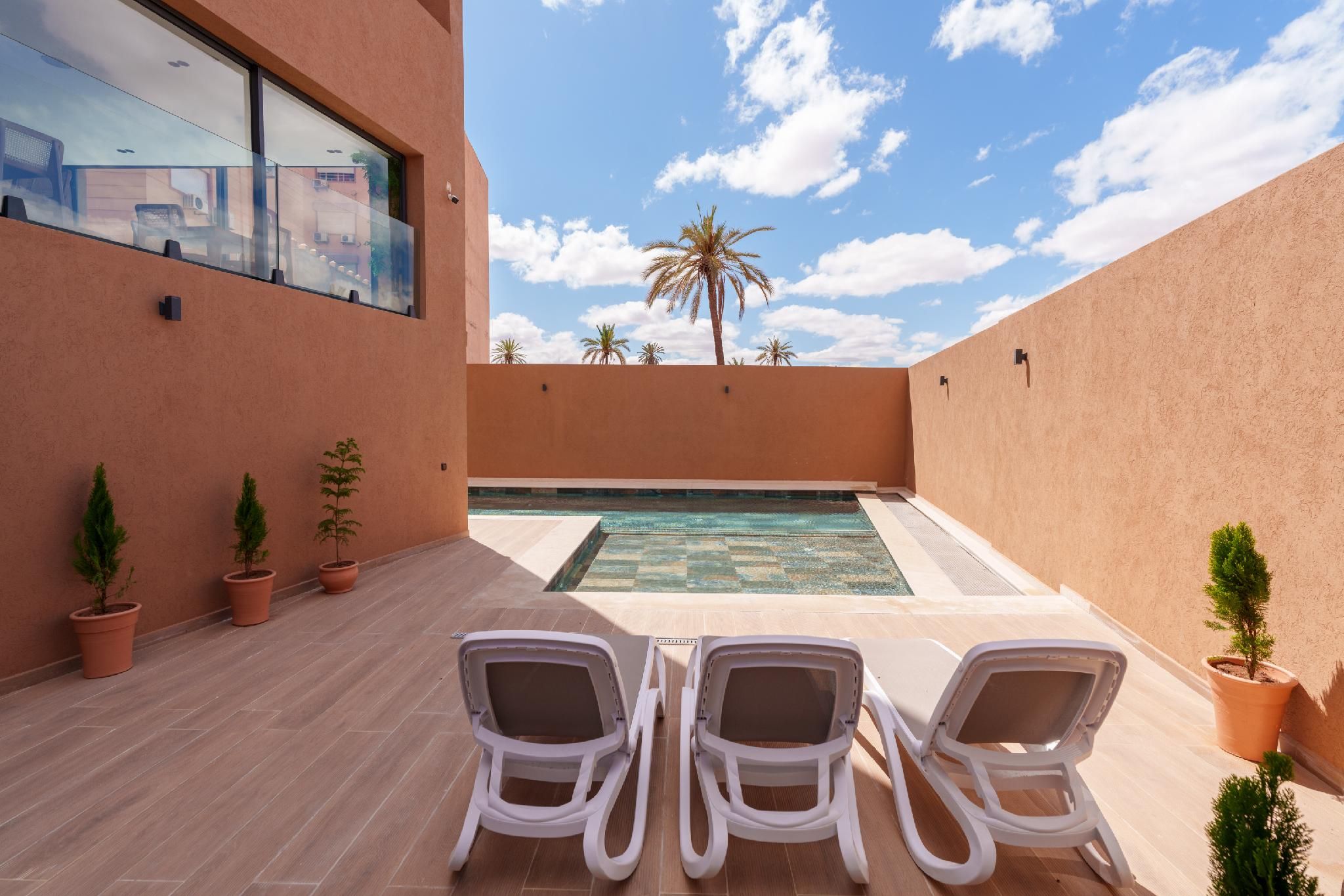 4306e2e284b523a5a30e997eb3cd76e7