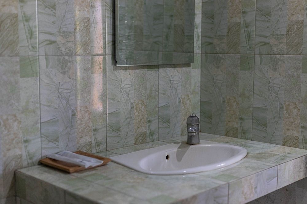 Cabana Bali Villa Deluxe Twin Room 14