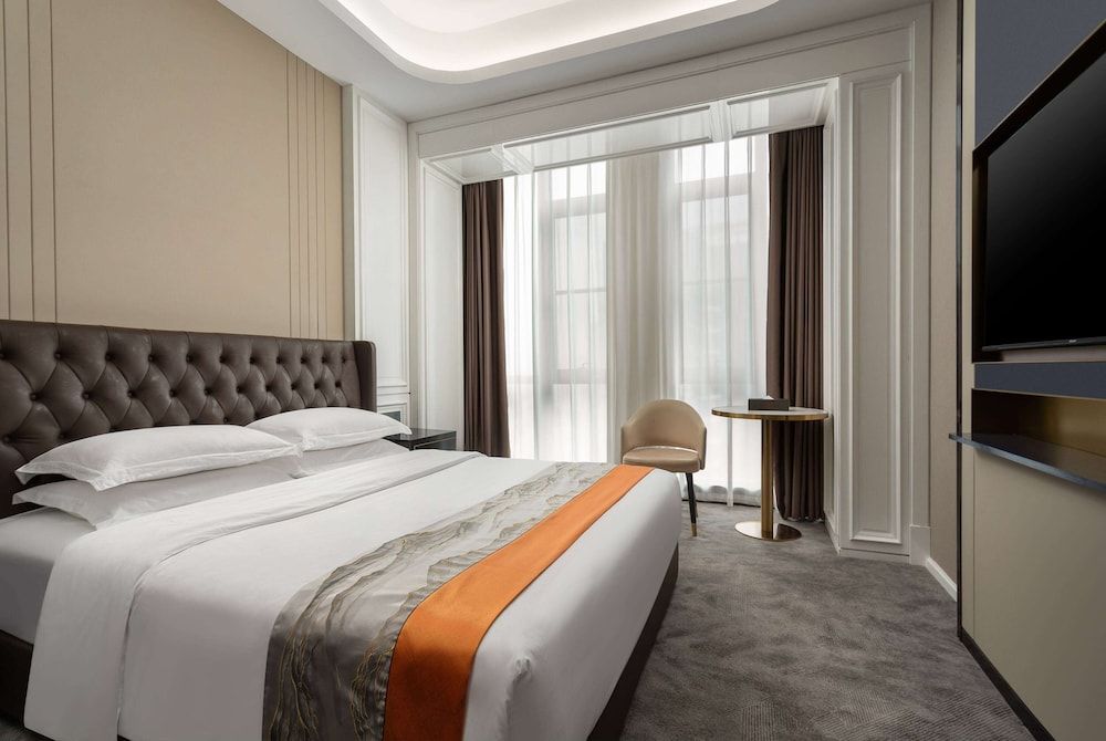 Standard Room, 1 King Bed, Non Smoking, City View