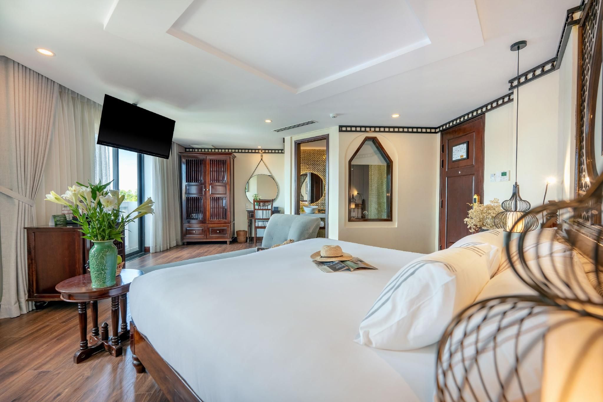 PREMIER DOUBLE WITH BALCONY