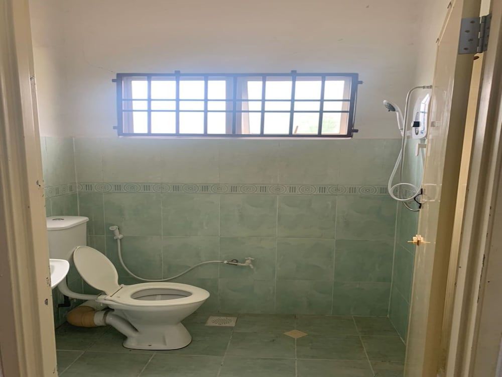Single Room, Shared Bathroom