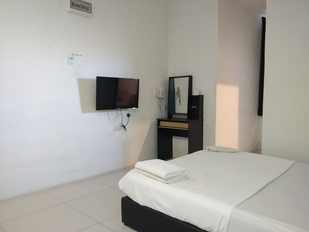 OYO 90995 Hotel Nk Impian Family Suite 2