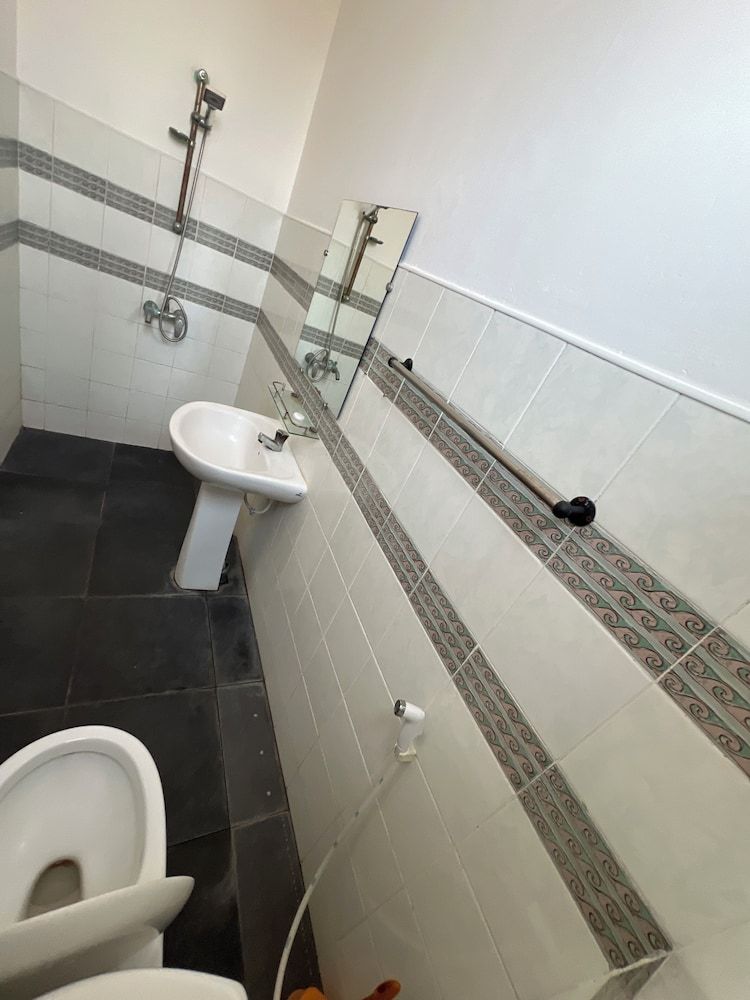 Ramlyn Guesthouse & Restaurant Economy Twin Room 3