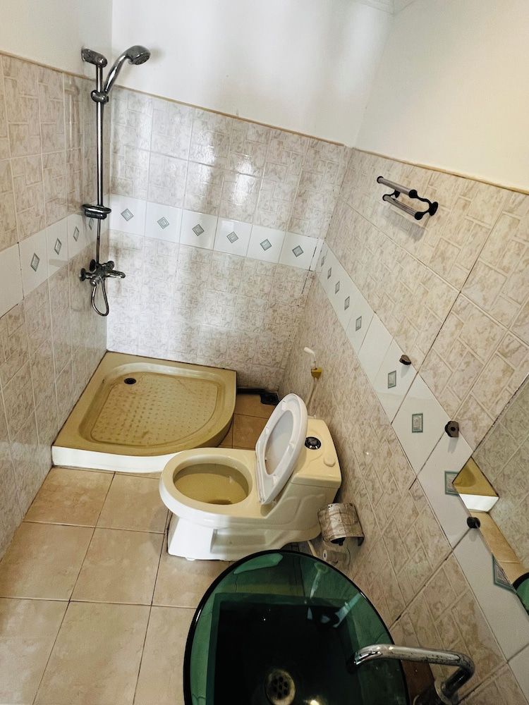 Ramlyn Guesthouse & Restaurant Economy Double Room 12