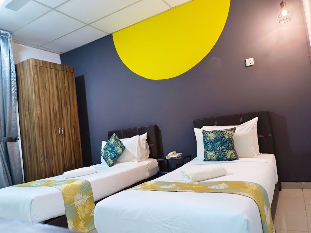 Deluxe Twin Room, City View