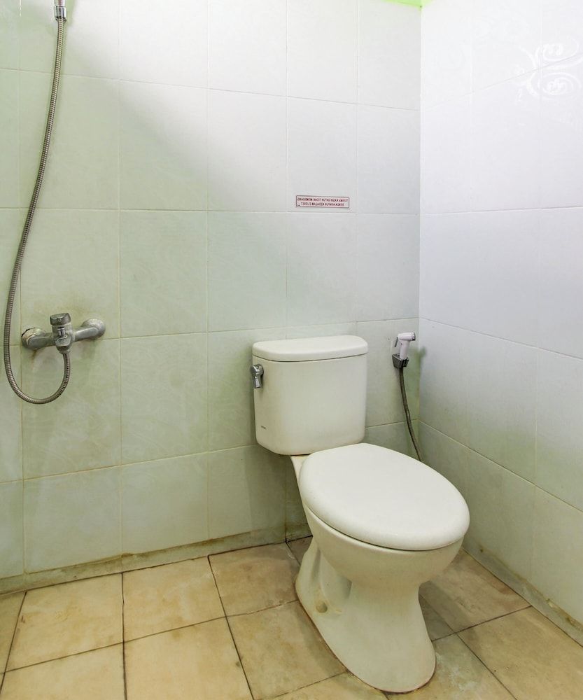 Hotel O Jalan Slamet Riyadi Near Bandara Adi Soemarmo Formerly Amanah Sejahtera Standard Double Room 9