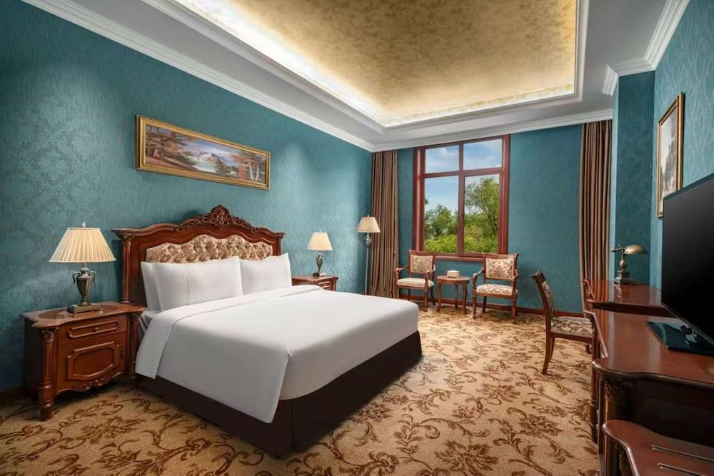 Room, 1 King Bed, Garden View