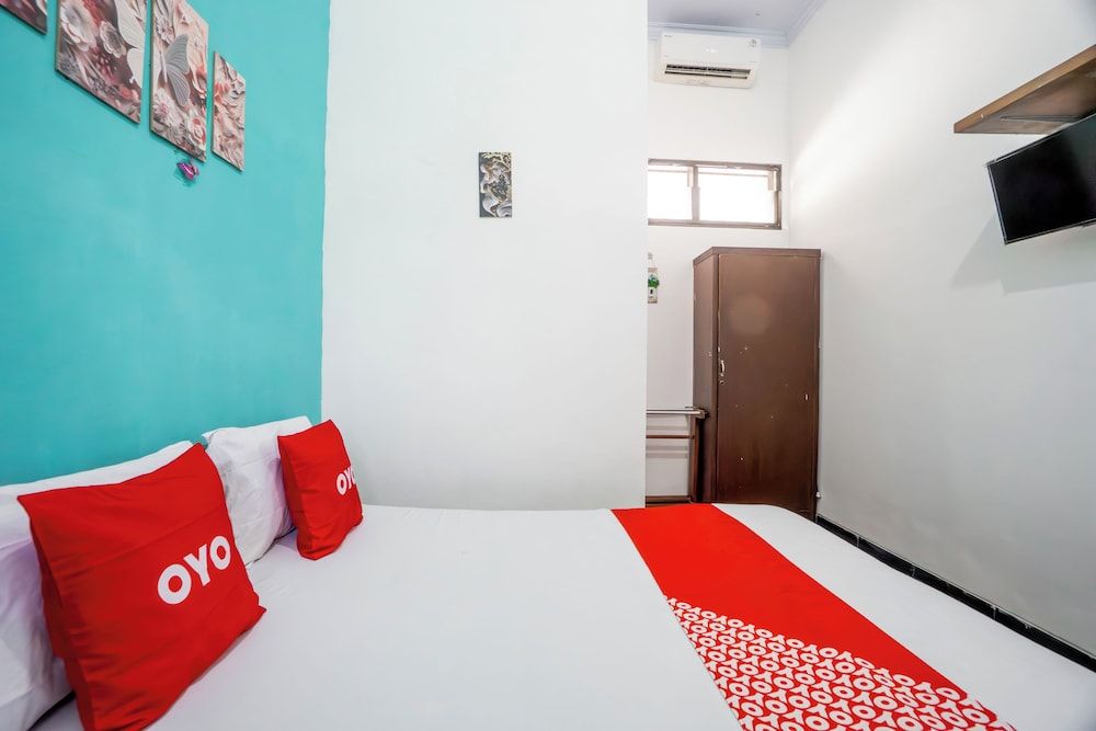 Hotel O Central Madiun Near Stasiun Kota Madiun Deluxe Double Room 8