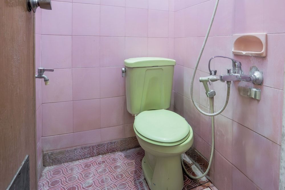 Hotel O Central Madiun Near Stasiun Kota Madiun Standard Double Room 7