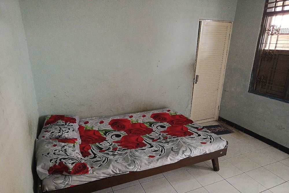 SPOT ON 94177 Dian Asih Rooms Double Room