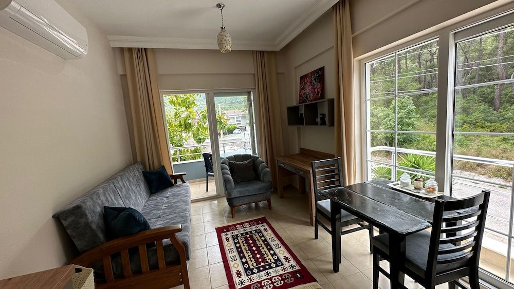 Classic Condo, Garden View