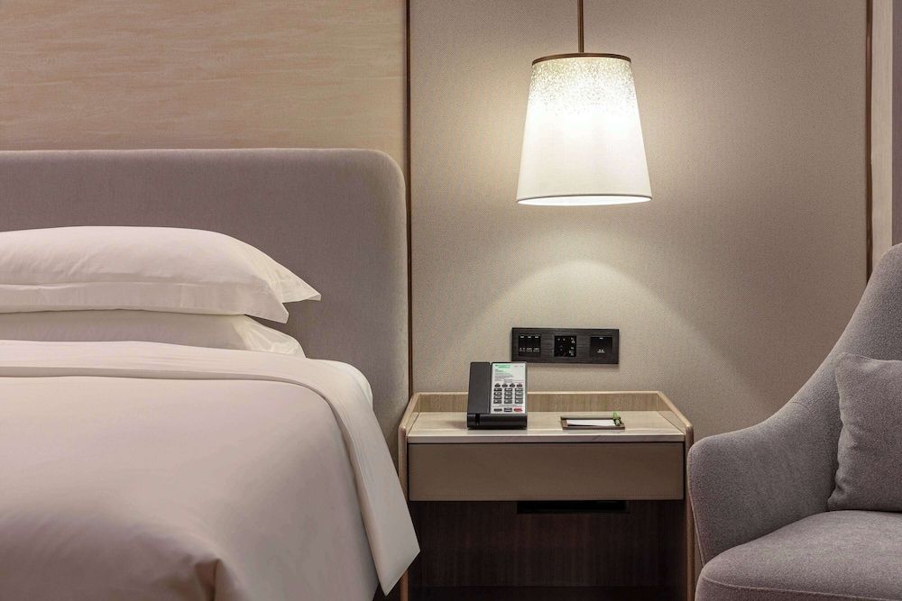 Wyndham Garden Haikou Meilan Deluxe Room, 1 King Bed, Non Smoking, City View 4