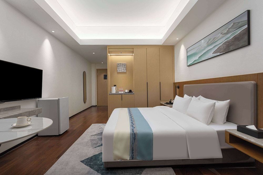 Superior Room, 1 King Bed, Non Smoking
