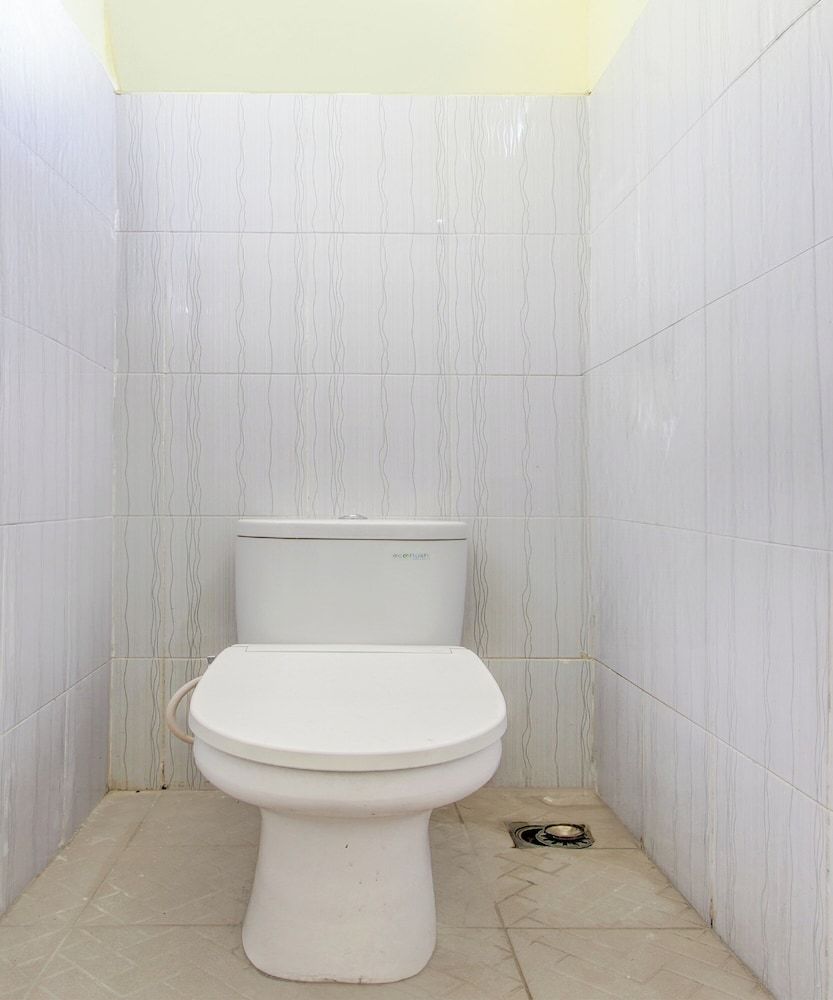 Hotel O Sleman Near Bandara Adi Sutjipto Formerly Joglo Sorogenen Deluxe Double Room 16