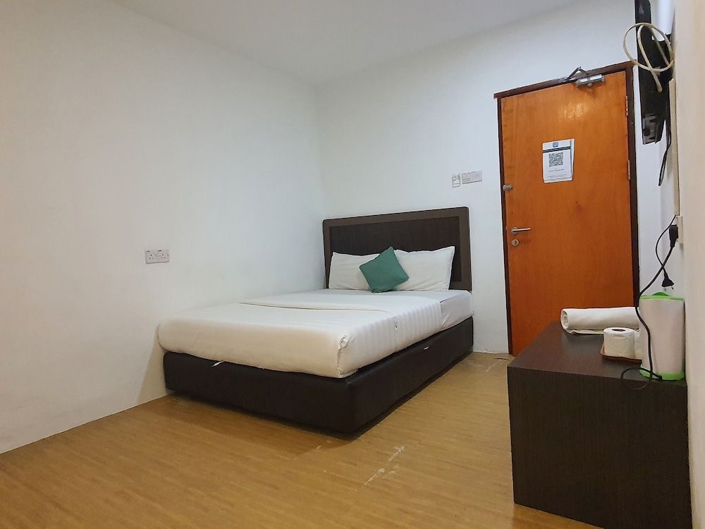 Standard Double Room, 1 Queen Bed