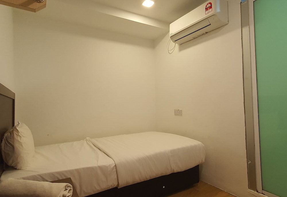 Deluxe Single Room