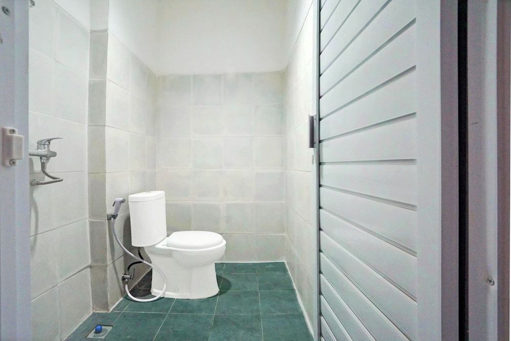 Hotel O Nawangwulan Standard Double Room 11