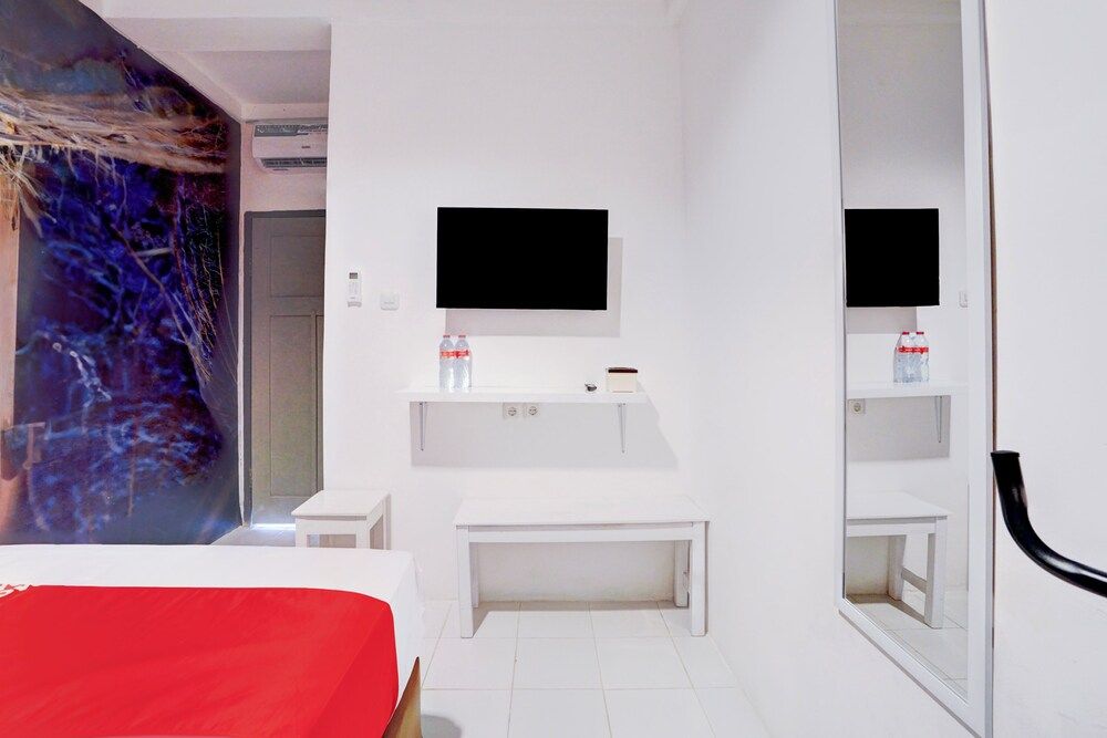 Hotel O Nawangwulan Standard Double Room 13