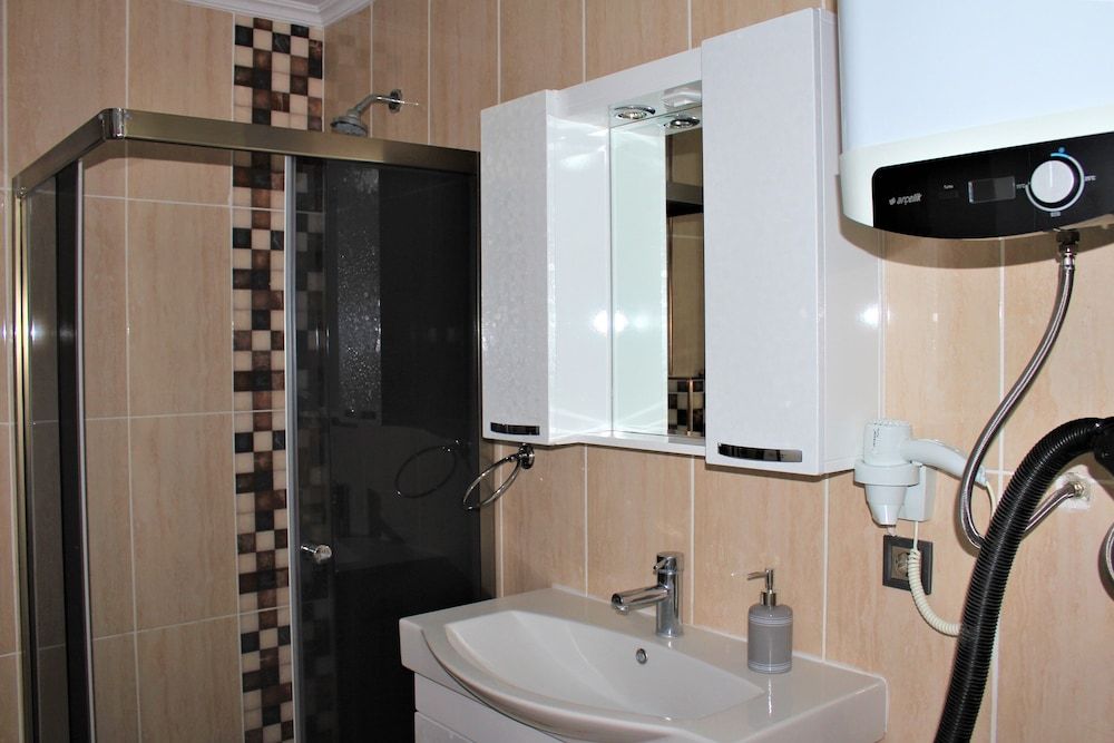 Mavi Restaurant & Apartments 2 Economy Apartment, Balcony, City View 11