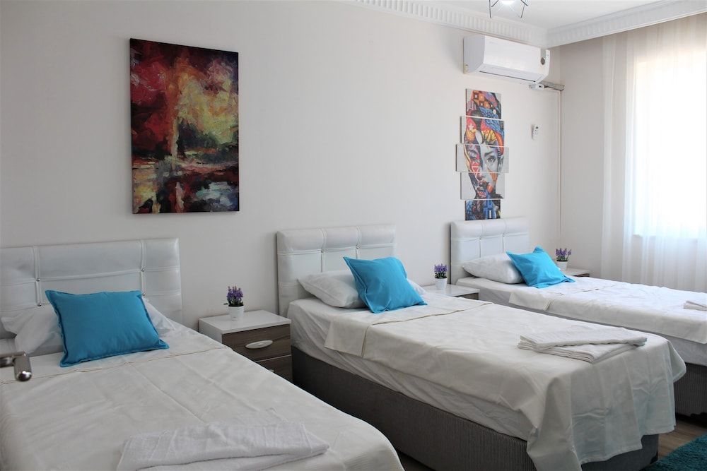 Mavi Restaurant & Apartments 2 Economy Apartment, Balcony, City View 6