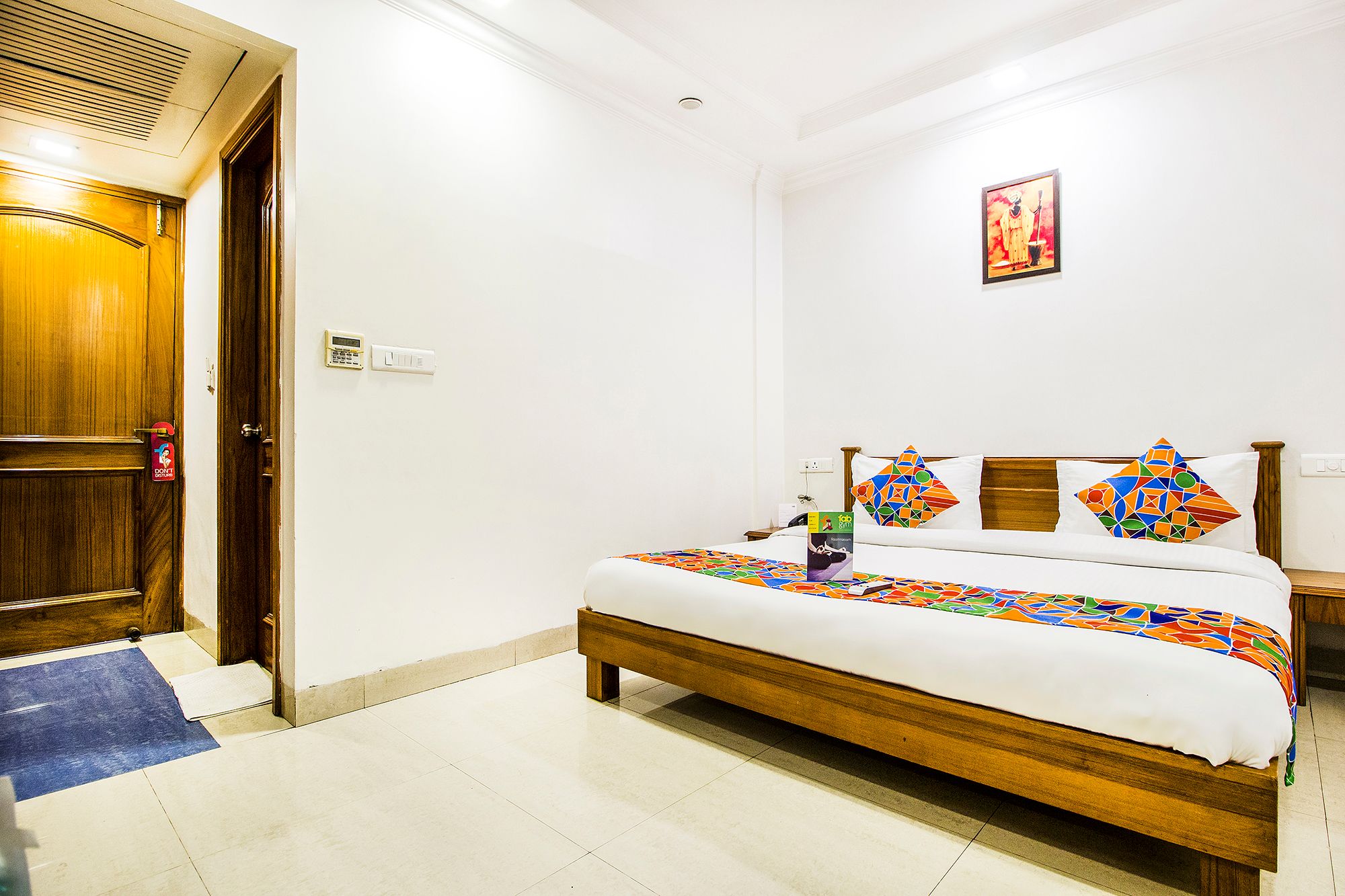 FabHotel Aay Kay Deluxe Room 3