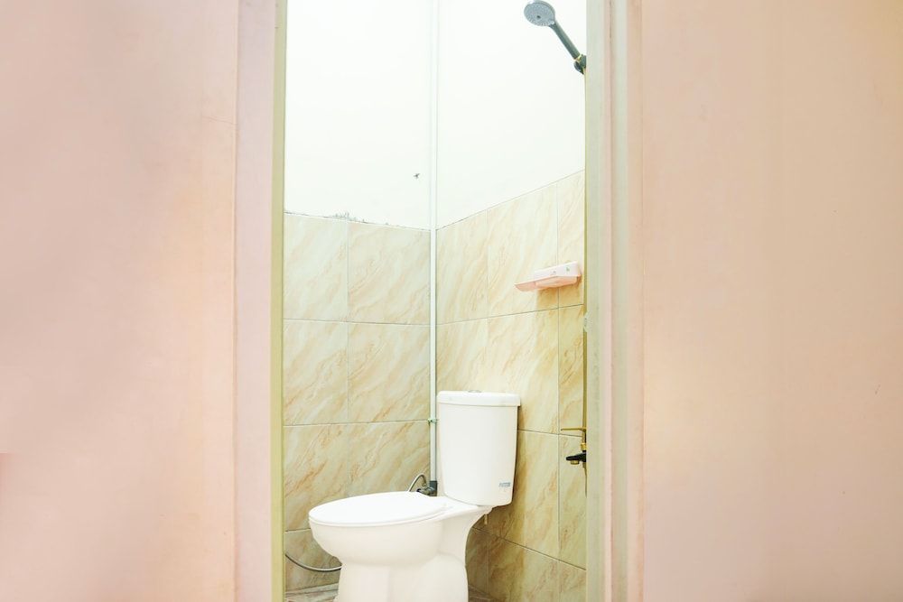 Hotel O Lampung Near Rs. Mitra Husada Formerly Takana Homestay Standard Double Room 5