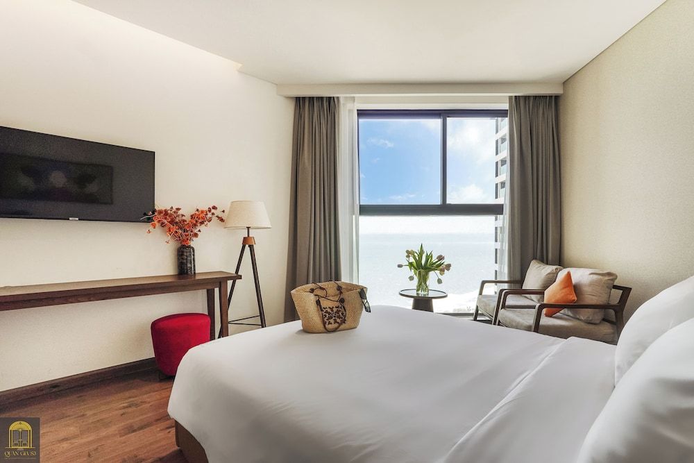 Luxury Quadruple Room, Pool View
