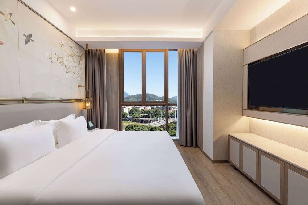 Executive Suite, 1 King Bed, Non Smoking