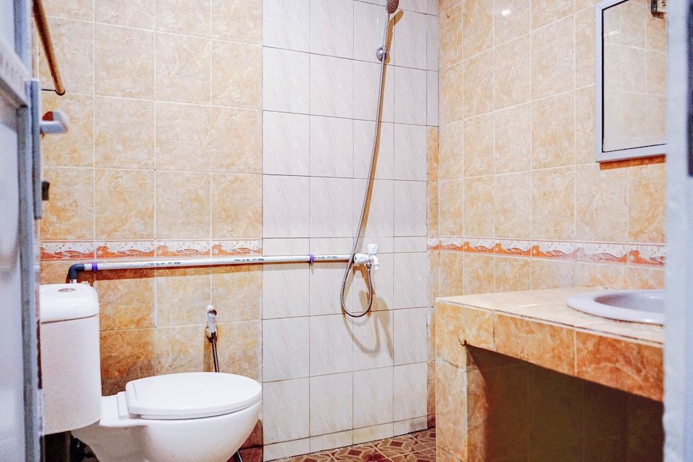 Hotel O Padang City Center Near Pantai Padang Formerly Hotel Siti Nurbaya Standard Suite, 1 Double Bed 6