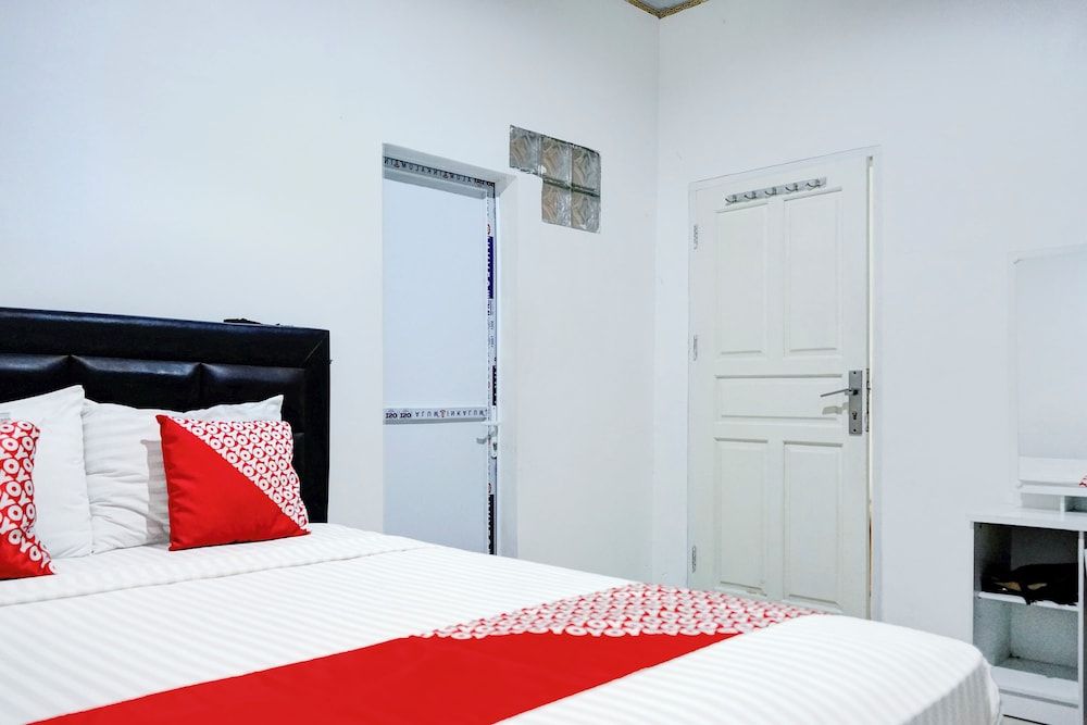 Hotel O Padang City Center Near Pantai Padang Formerly Hotel Siti Nurbaya Standard Suite, 1 Double Bed 2