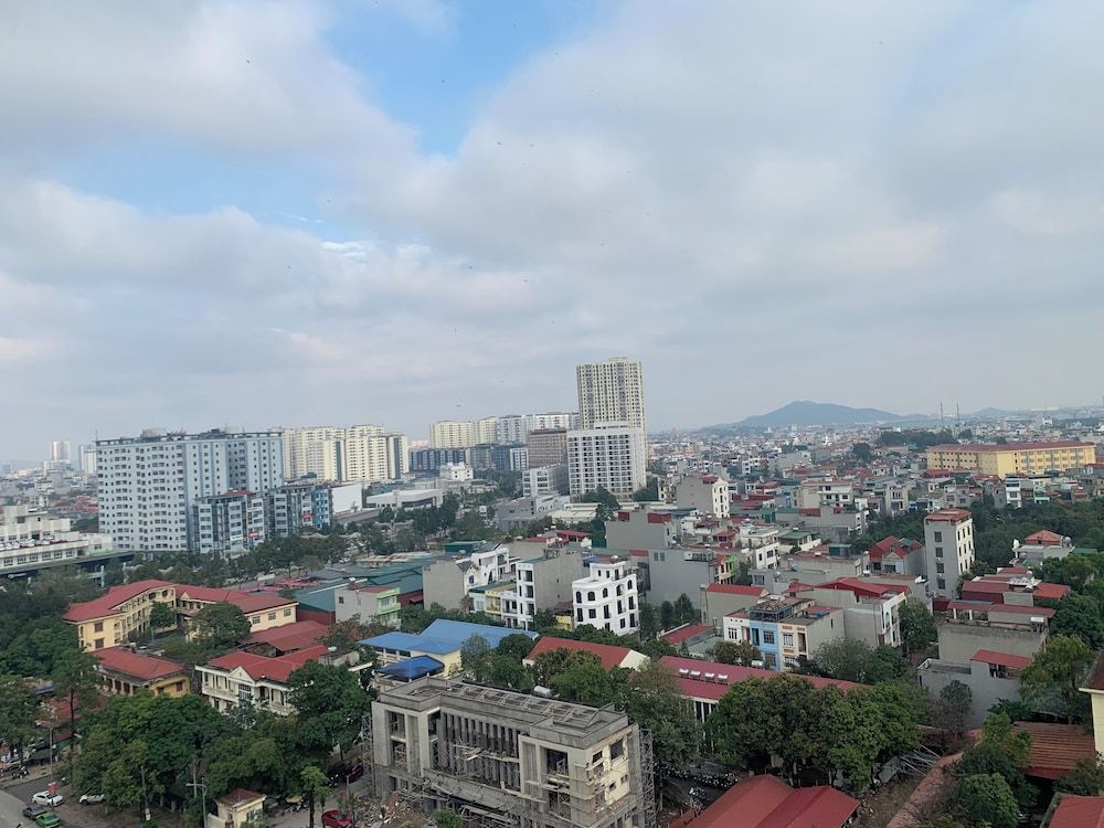 Bac Ninh Royal Hotel Superior Triple Room 6