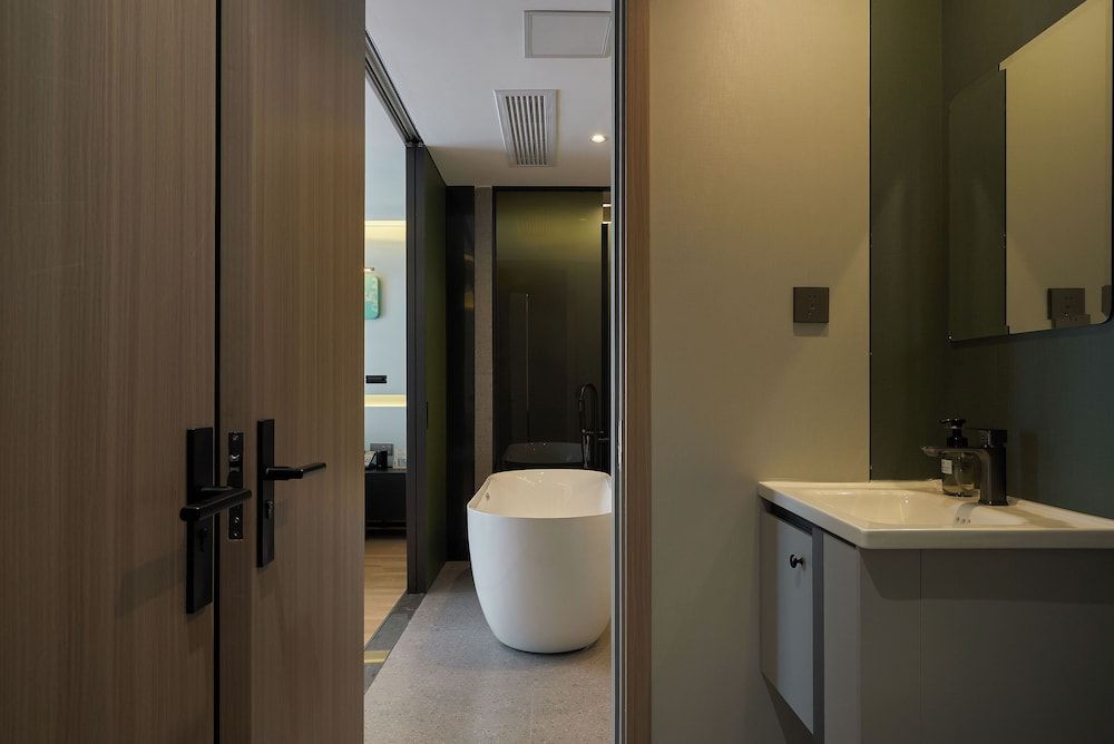 HUA CLUB SPACE BELONG TO TIME Business Room, 1 Bedroom, Bathtub, Canal View 4