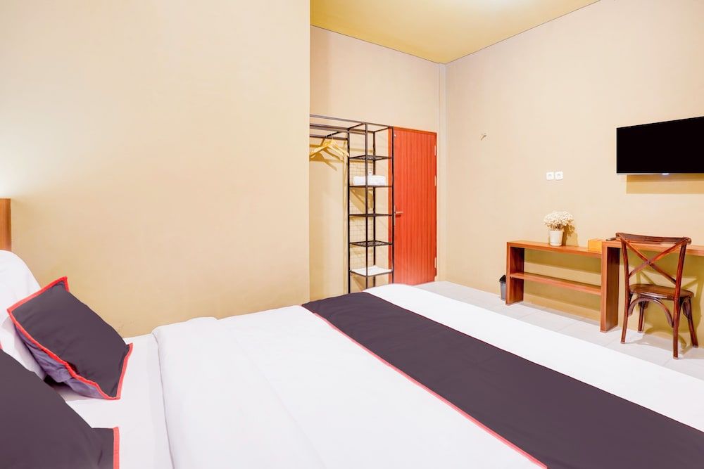 Collection O Padang City Center Near Transmart Padang Formerly De Orchids Standard Double Room 4