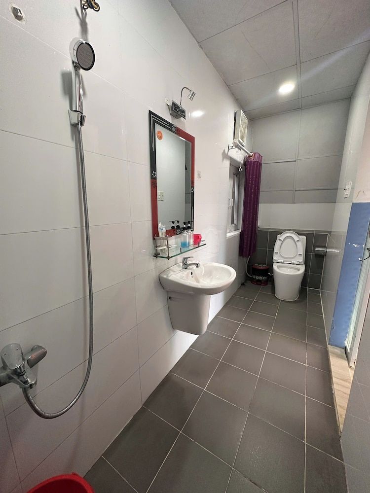 Otel Dalat Superior Bungalow, Garden View 9